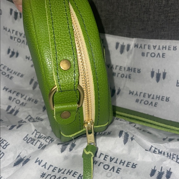 Portland Leather MANTIS Small Circle Crossbody - Picture 5 of 11